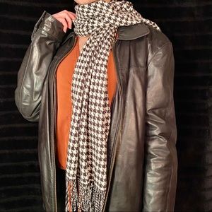 Cashmere Patterned Black and White Scarf